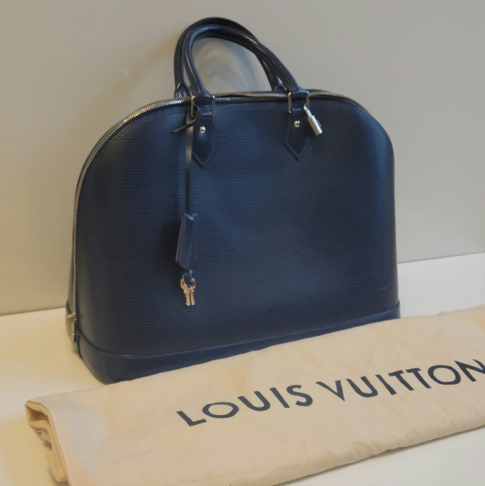 Louis Vuitton Blue Epi Alma GM